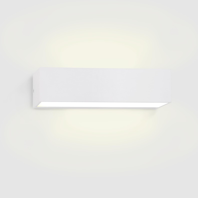 Ara Small Outdoor Wall Lamp