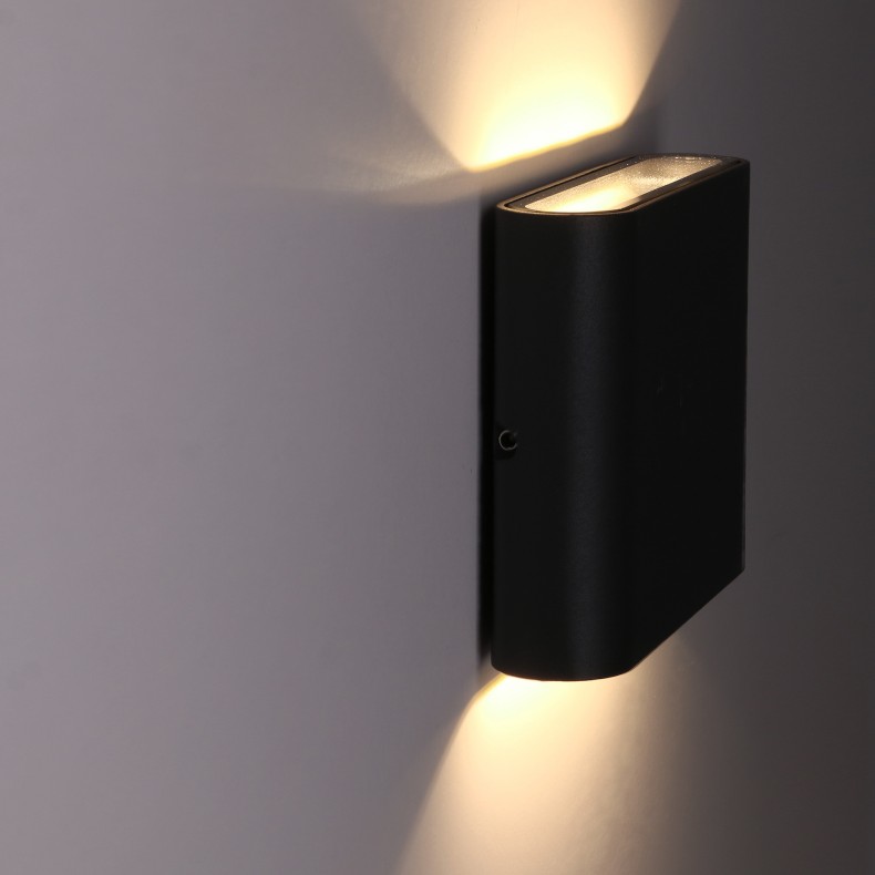 Slim LED Outdoor Wall Lamp