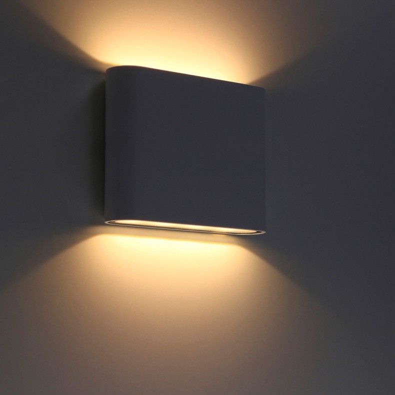 Slim LED Outdoor Wall Lamp