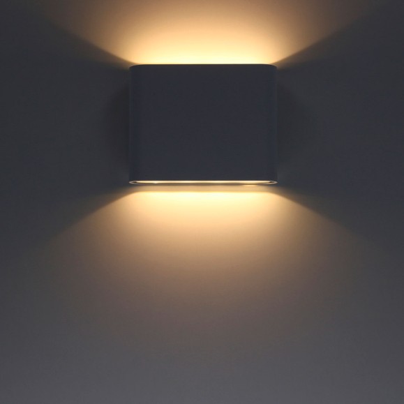 Slim LED Outdoor Wall Lamp
