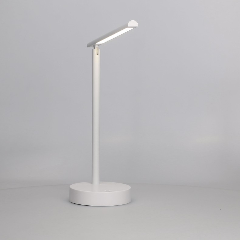 Archie Desk Lamp