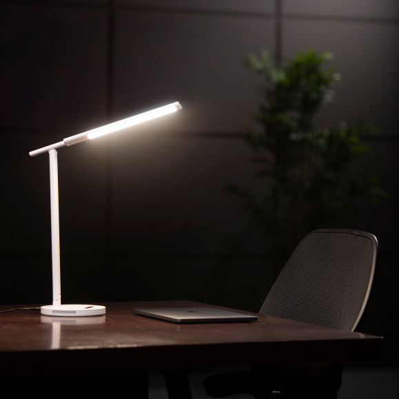 Luz de lectura con cargador Wireless Avance