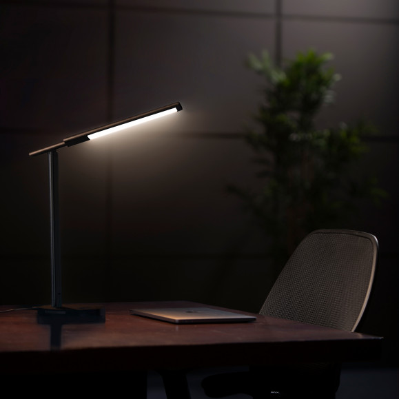 Luz de lectura con cargador Wireless Avance