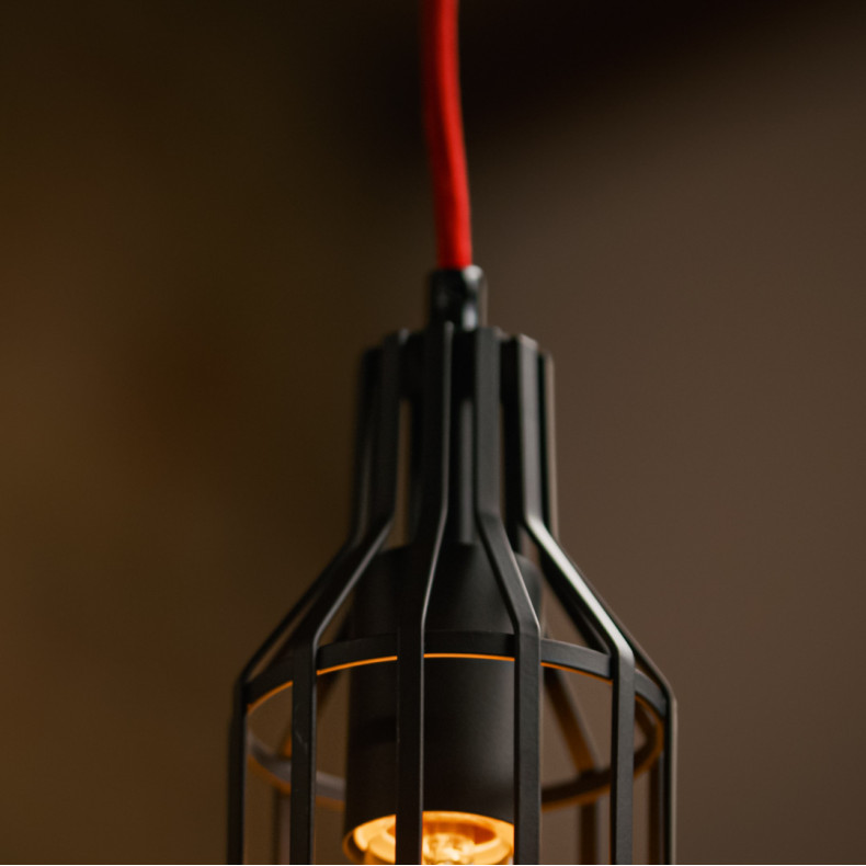 COLGANTE IP20 PRAY 60W NEGRO